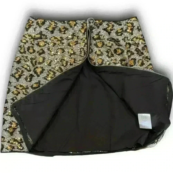Sequin Mini Skirt Leopard Print O-Ring Small Zip Front Closure Lined Party Bling - Picture 4 of 5